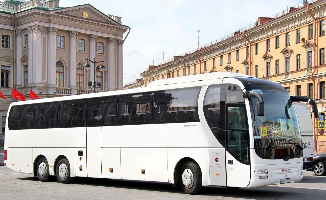 Für jede Ankunft individueller und Gruppen Transfer in St. Petersburg SERVICE und Transfer